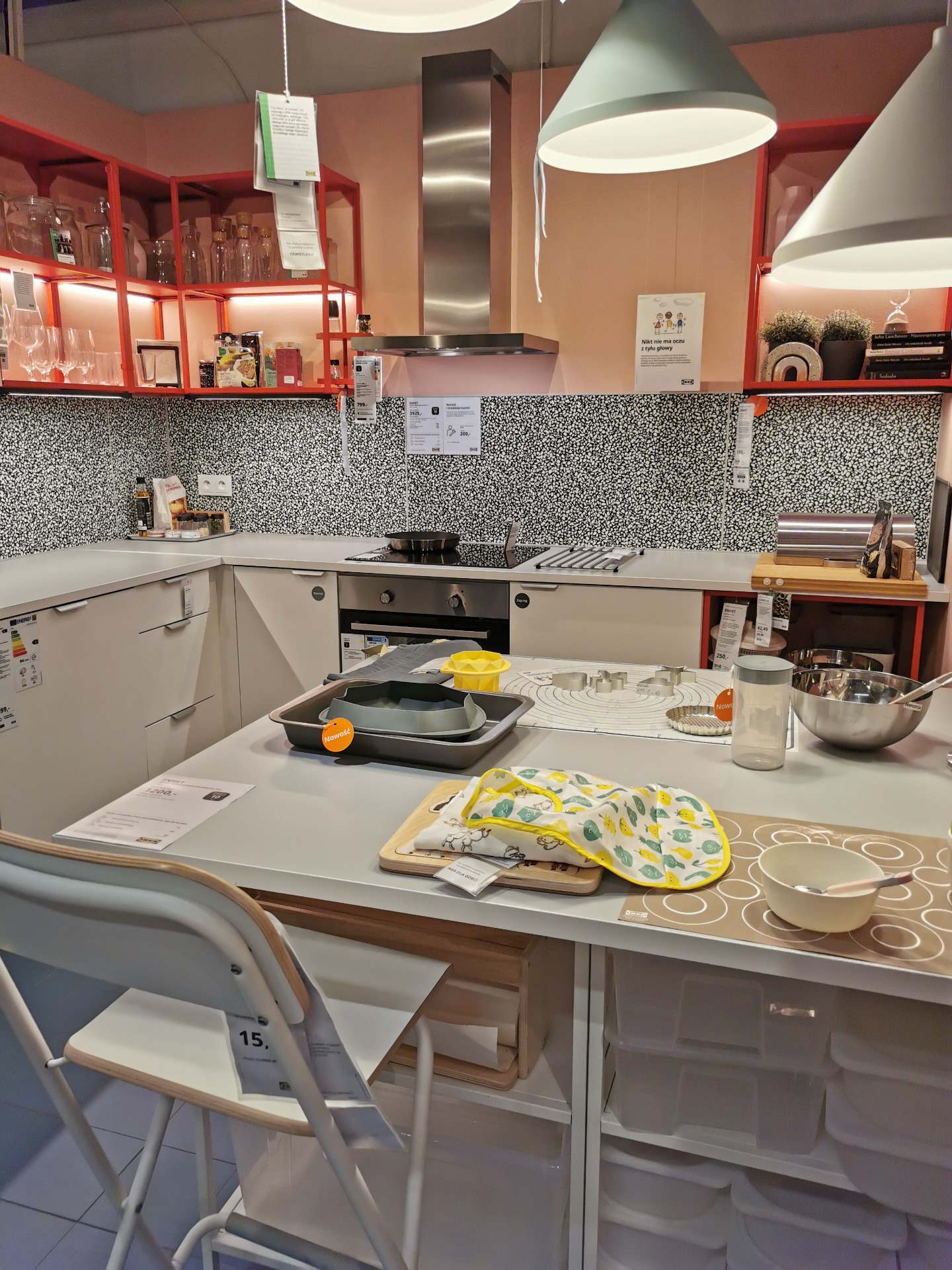 Creating a Bold and Eye-catching Kitchen with IKEA's Enhet in White and ...