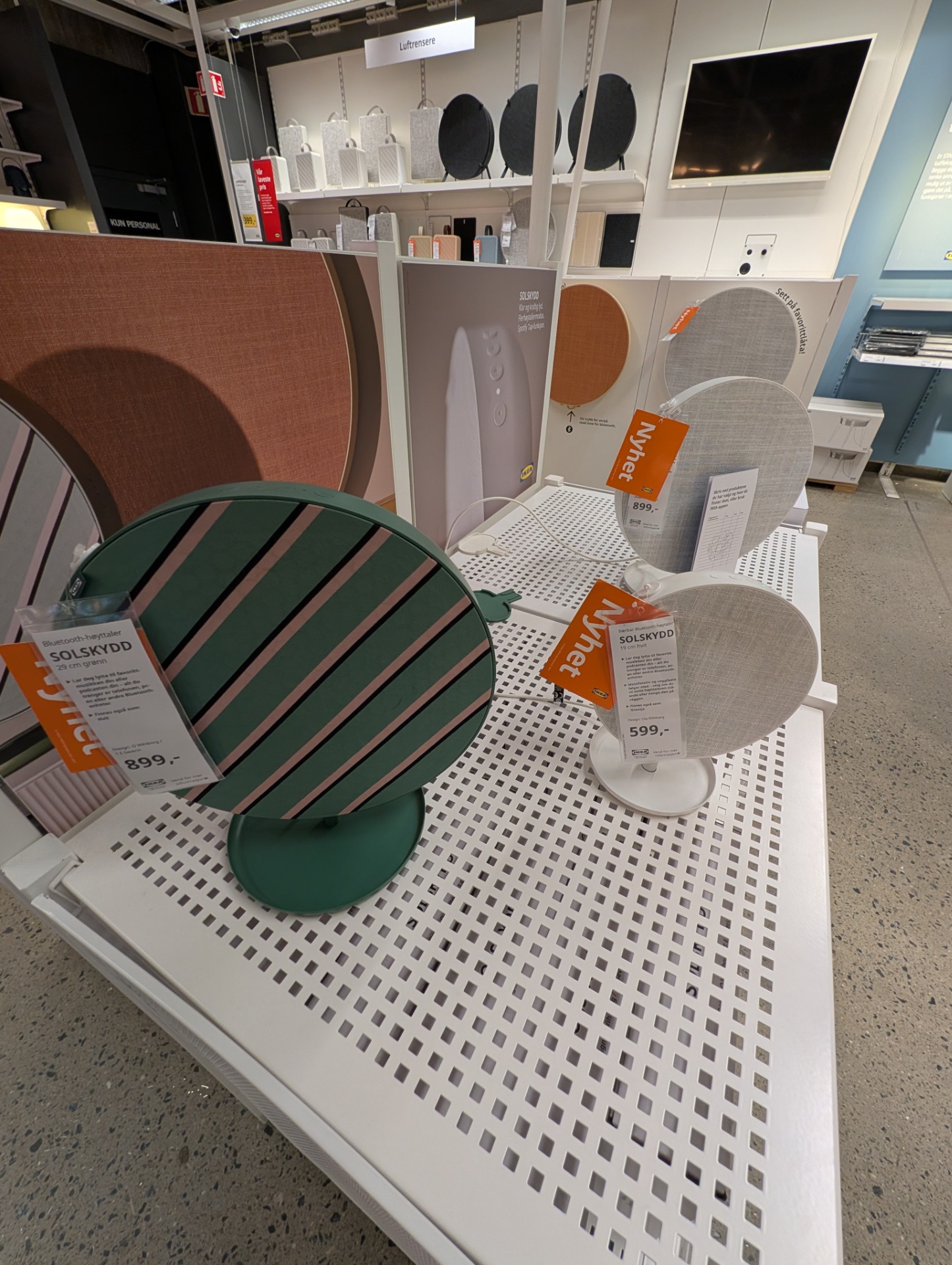 SOLSKYDD Bluetooth speakers